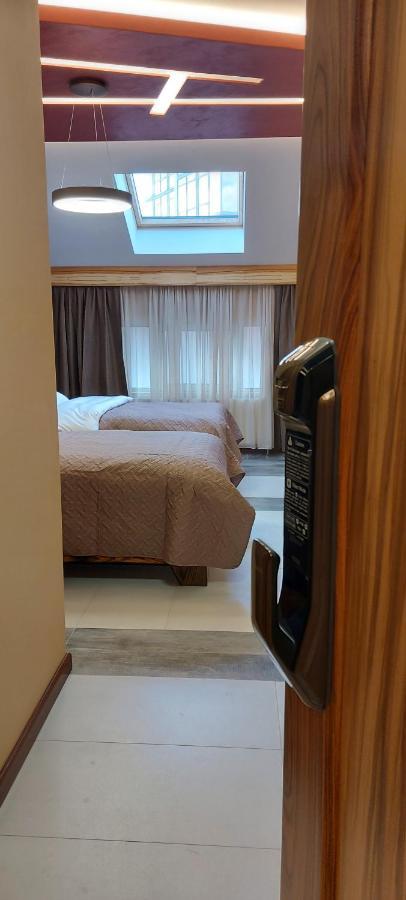 Hotel Havana ロズニツァ エクステリア 写真