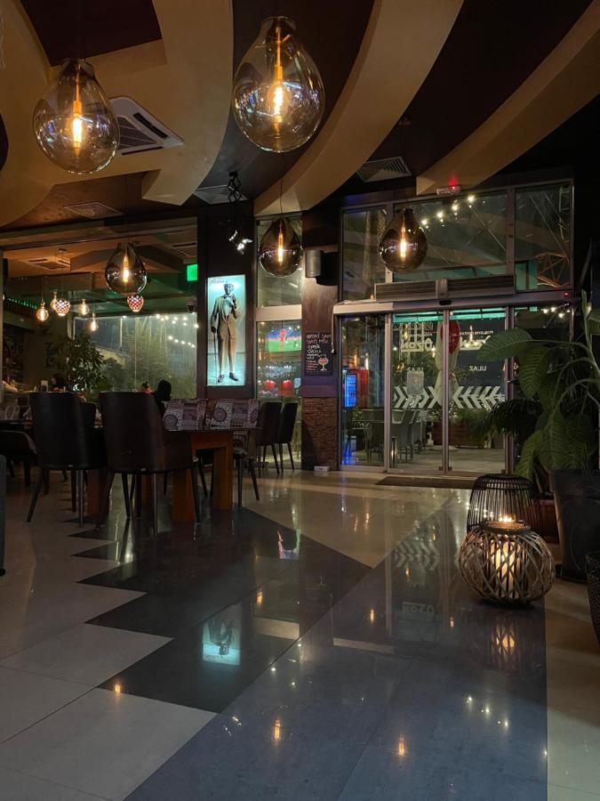 Hotel Havana ロズニツァ エクステリア 写真