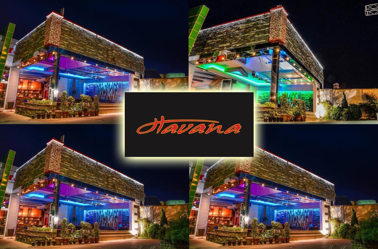 Hotel Havana ロズニツァ エクステリア 写真